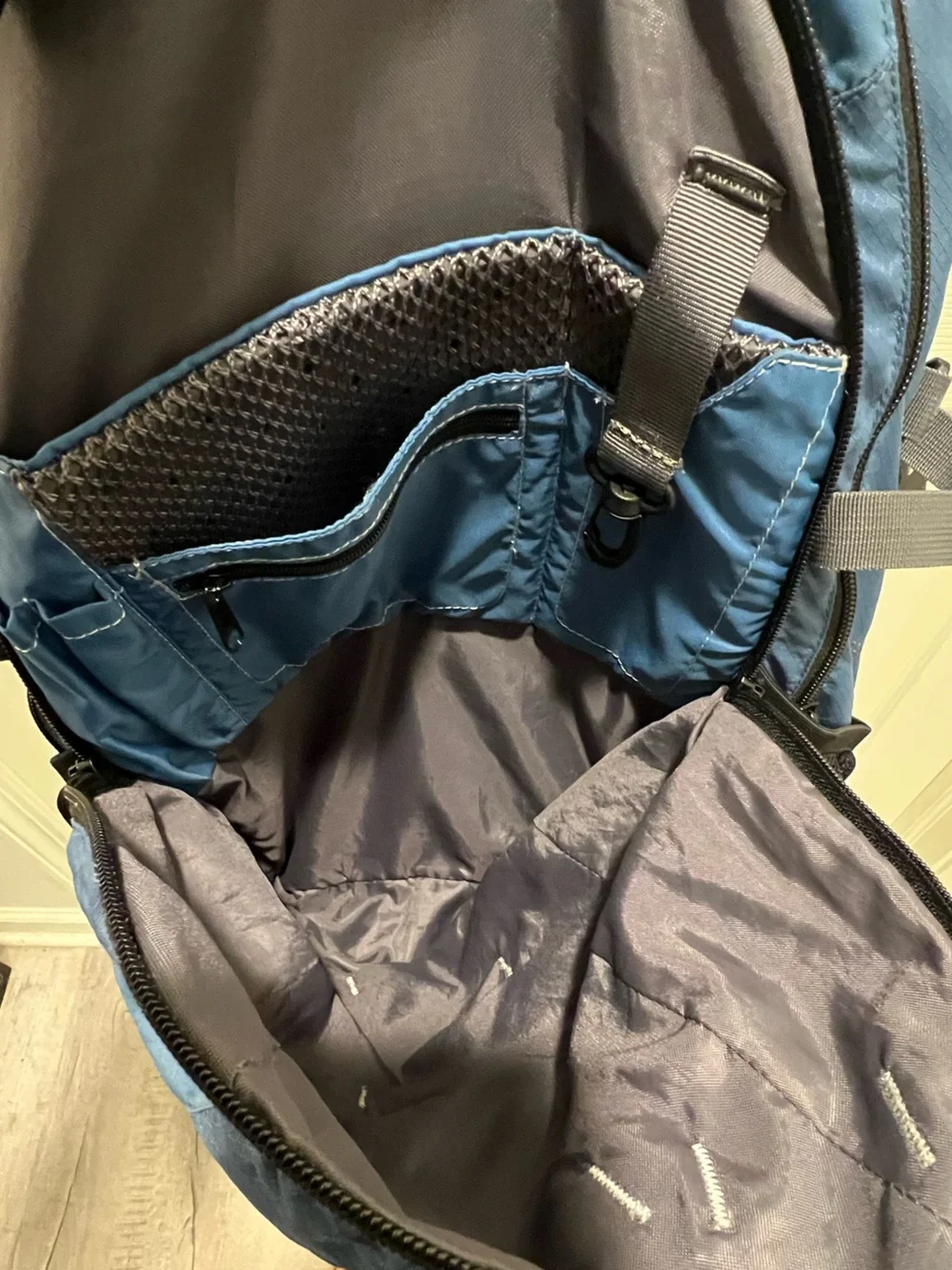 Kelty Blue Redwing Cadence Hiking Backpack